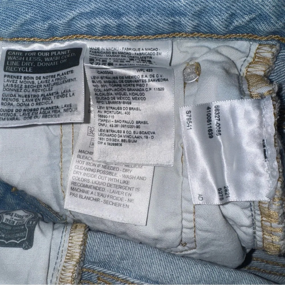 Levi’s Premium 501 Original Fit High Rise Womens Light Wash Denim Shorts Size 26 - Picture 13 of 15